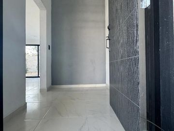 Casa Remodelada en Venta en esquina en Fco de Montejo Frente a Colegio