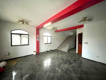 Gran Oportunidad De Inversión O Vivienda Familiar
