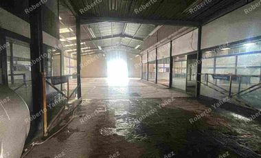 En venta hermoso y super ubicada construccion en avenida principal y transitada vehicular y peatonal, en el corredor comercial mayormente transitado en San Miguel de Allende