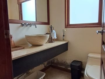 Venta de Hermosa Casa en Urbanización Nayon