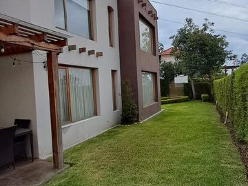 Venta de Hermosa Casa en Urbanización Nayon