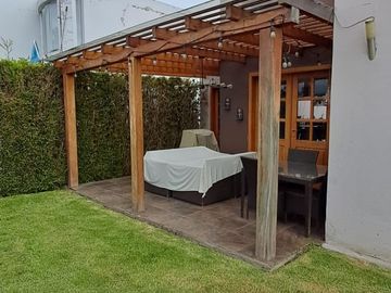Venta de Hermosa Casa en Urbanización Nayon