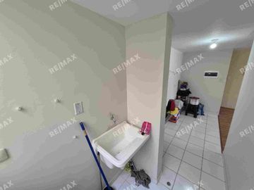 Venta de departamento en Carabaillo Valle Grande 2