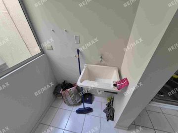 Venta de departamento en Carabaillo Valle Grande 2