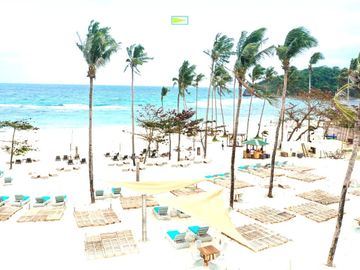 STUDIO DELUXE TWIN UNIT FOR SALE AT SAVOY HOTEL BORACAY