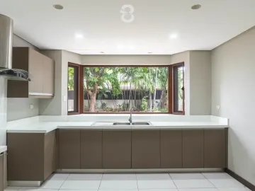 For Lease: House & Lot located at Urdaneta Village, Makati