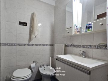VENTA | RIOJA 742 | Depto 3 dormitorios + cochera opcional