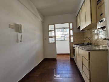 VENTA | ESPAÑA 1172 06-01 | DEPTO 2 DORMITORIOS