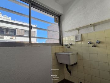 VENTA | ESPAÑA 1172 06-01 | DEPTO 2 DORMITORIOS