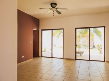 Casa en venta de un piso en residencial las Fincas, Temozon, Mérida