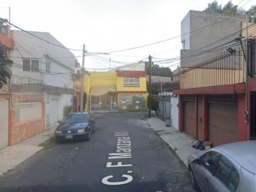 Venta de Casa en Calle F, Col. Educación, Coyoacán. Cdmx.