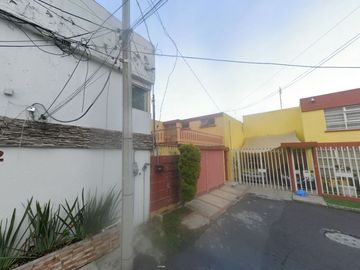 Venta de Casa en Calle F, Col. Educación, Coyoacán. Cdmx.