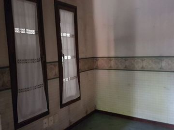 NUEVO VALOR !!! CASA EN P.H, PLANTA BAJA CON PARQUE Y COCHERA. 120 M2 CUBIERTOS