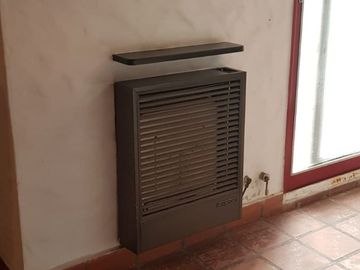 NUEVO VALOR !!! CASA EN P.H, PLANTA BAJA CON PARQUE Y COCHERA. 120 M2 CUBIERTOS