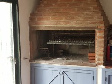 NUEVO VALOR !!! CASA EN P.H, PLANTA BAJA CON PARQUE Y COCHERA. 120 M2 CUBIERTOS