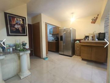 VENDO CASA EN LOS VOLCANES, CON RECAMARA EN PLANTA BAJA