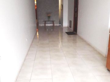 EN VENTA FUNCIONAL DPTO FLAT  PRIMER PISO EN LINCE LIMITE CON SAN ISIDRO