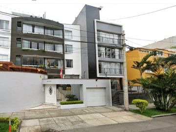 EN VENTA FUNCIONAL DPTO FLAT  PRIMER PISO EN LINCE LIMITE CON SAN ISIDRO