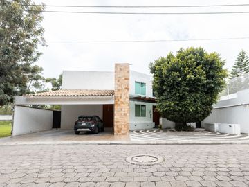 CASA EN CAMPESTRE DEL BOSQUE CON 4 RECÁMARAS Y ESPACIOSO JARDÍN