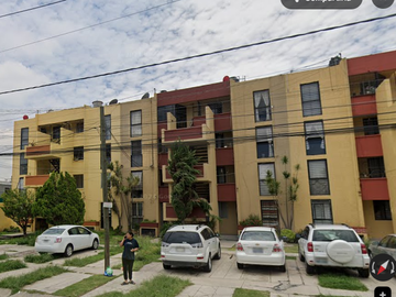 Departamento ubicado en colonia Paseos del Sol, Zapopan Jalisco. Con 2 recamaras y 67m2. Con salida a Anillo Periférico.