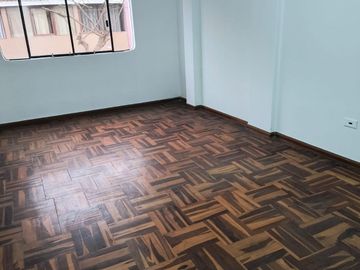 VENTA DE CASITA EN LA PERLA CALLAO a un paso de SAN MIGUEL…