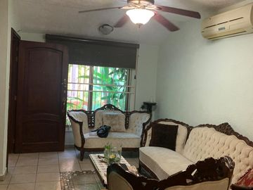 VENDO CASA EN LA 2DA SECCION DE SIGLO XXI