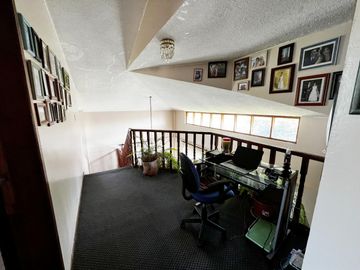 VENTA CASA EN CUMBAYA