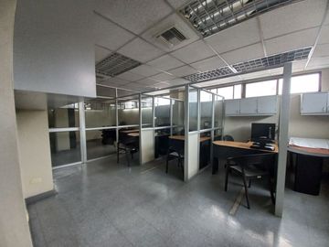 Venta de edificio en Urdesa Central Guayaquil, Ecuador.