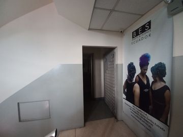 Venta de edificio en Urdesa Central Guayaquil, Ecuador.