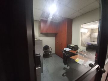 Venta de edificio en Urdesa Central Guayaquil, Ecuador.
