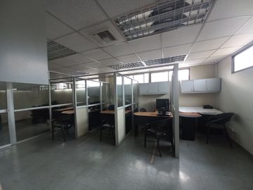 Venta de edificio en Urdesa Central Guayaquil, Ecuador.