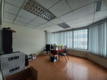 Venta de edificio en Urdesa Central Guayaquil, Ecuador.