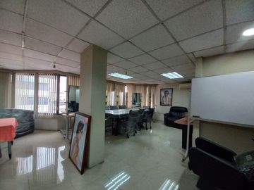 Venta de edificio en Urdesa Central Guayaquil, Ecuador.