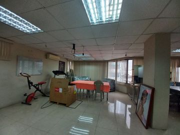 Venta de edificio en Urdesa Central Guayaquil, Ecuador.