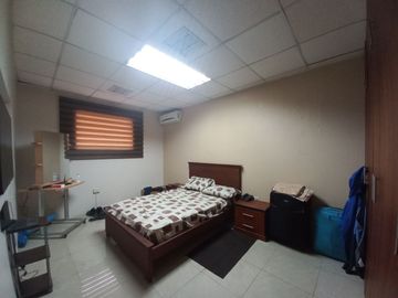 Venta de edificio en Urdesa Central Guayaquil, Ecuador.
