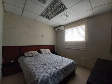 Venta de edificio en Urdesa Central Guayaquil, Ecuador.