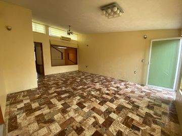 CASA EN VENTA LITORAL 2641
