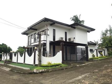 Pre-Owned House & Lot in Ciudad de Calamba-MC