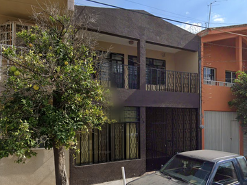 VENTA DE CASA AGUASCALIENTES VERSALLES 2DA SECCION
