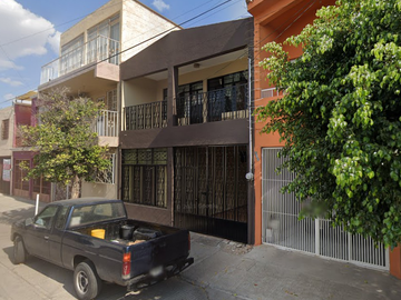 VENTA DE CASA AGUASCALIENTES VERSALLES 2DA SECCION