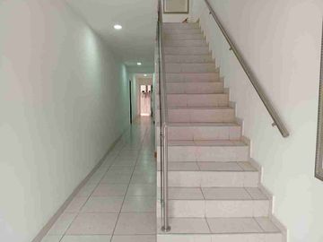 VENDO HOSTAL PARA ESTRENAR, CERCA  ROOSEVELT SECTOR ESTADIO, CALI COLOMBIA