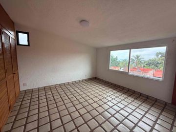 Casa en condominio con jardín privado