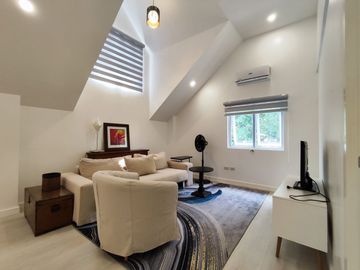 Pre-Owned House & Lot For Sale in Mendez Cavite-MC
