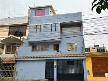 VENDO CASA FRENTE AL MALLPLAZA COMAS