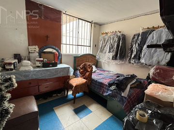 VENDO CASA FRENTE AL MALLPLAZA COMAS