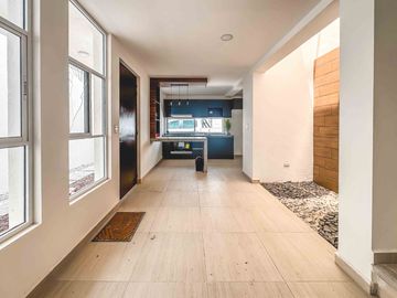 CASA EN VENTA EN ZONA VILLA ALBERTINA, PUEBLA.