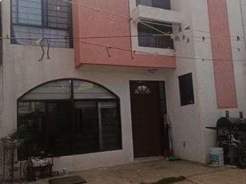CASA EN VENTA EN VILLAS DEL MEZQUITAL PROLONGACION MUÑOZ SAN LUIS POTOSI