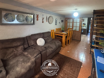 VENDE C ASA DE DOS PISOS EN EL BOSQUE