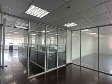edificio de oficinas de venta en quito ecuador AM/V