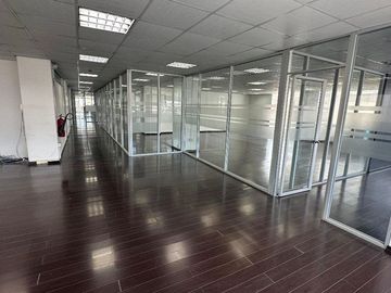 edificio de oficinas de venta en quito ecuador AM/V